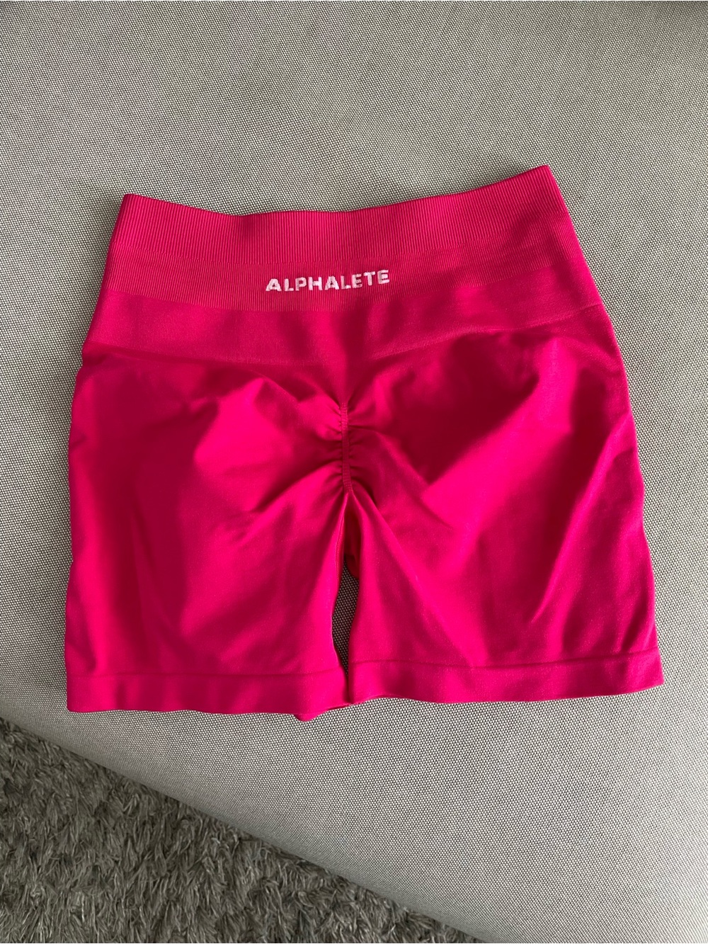 Alphalete Amplify seamless Shorts in fuschia